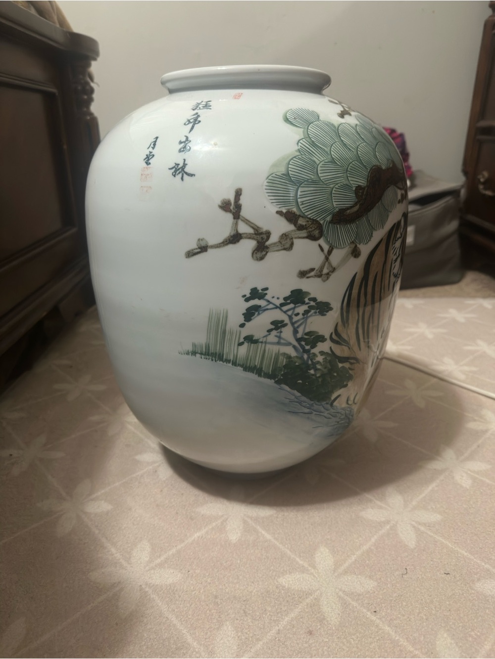 White Porcelain Decorative Vase with Hand-Painted Green Botanical Motif